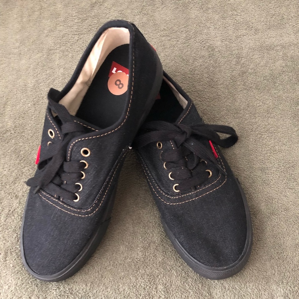 NWOT Levi’s Shoes